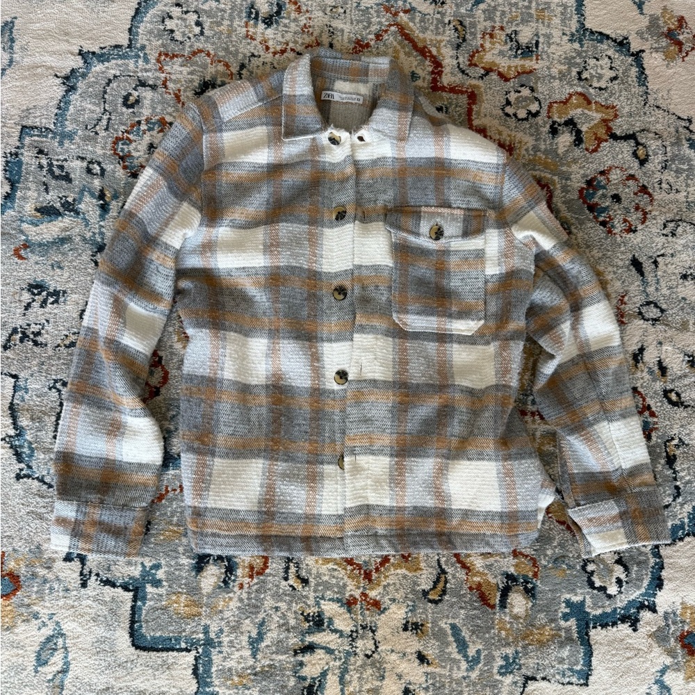 Zara Men’s Medium Plaid Button-Up Shirt in Gray and Tan